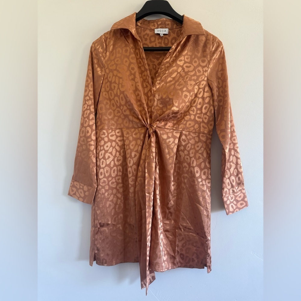 Satin Leopard Print Robe Tan long sleeve Womens size S
